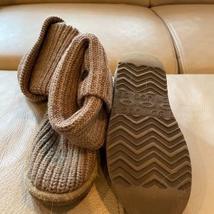 Girls Ugg’s- like new